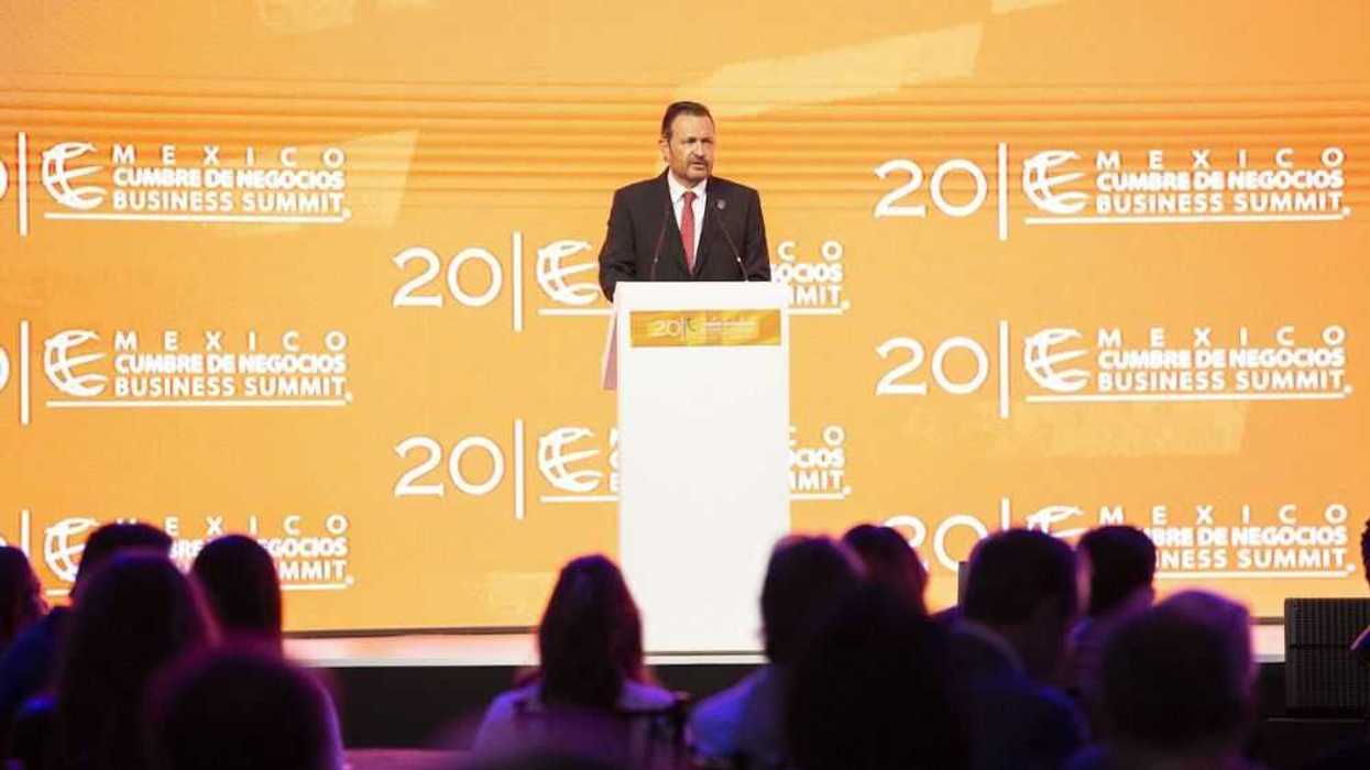 mauricio-kuri-queretaro-cumbre-de-negocios