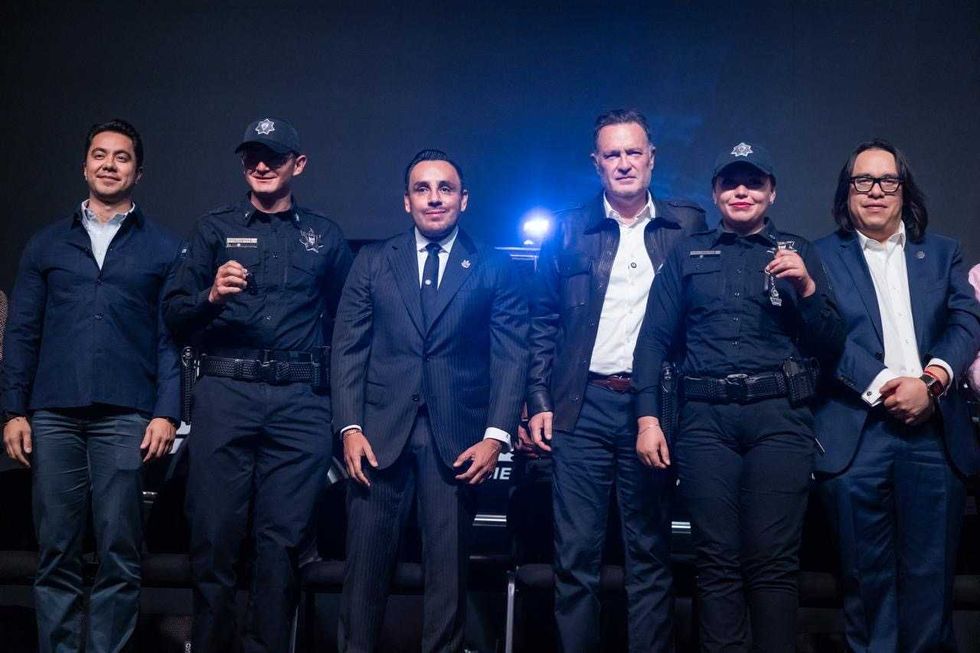 Mauricio Kuri y Polic\u00eda Estatal de Quer\u00e9taro durante entrega de 40 nuevas patrullas en el QCC en mayo 2026