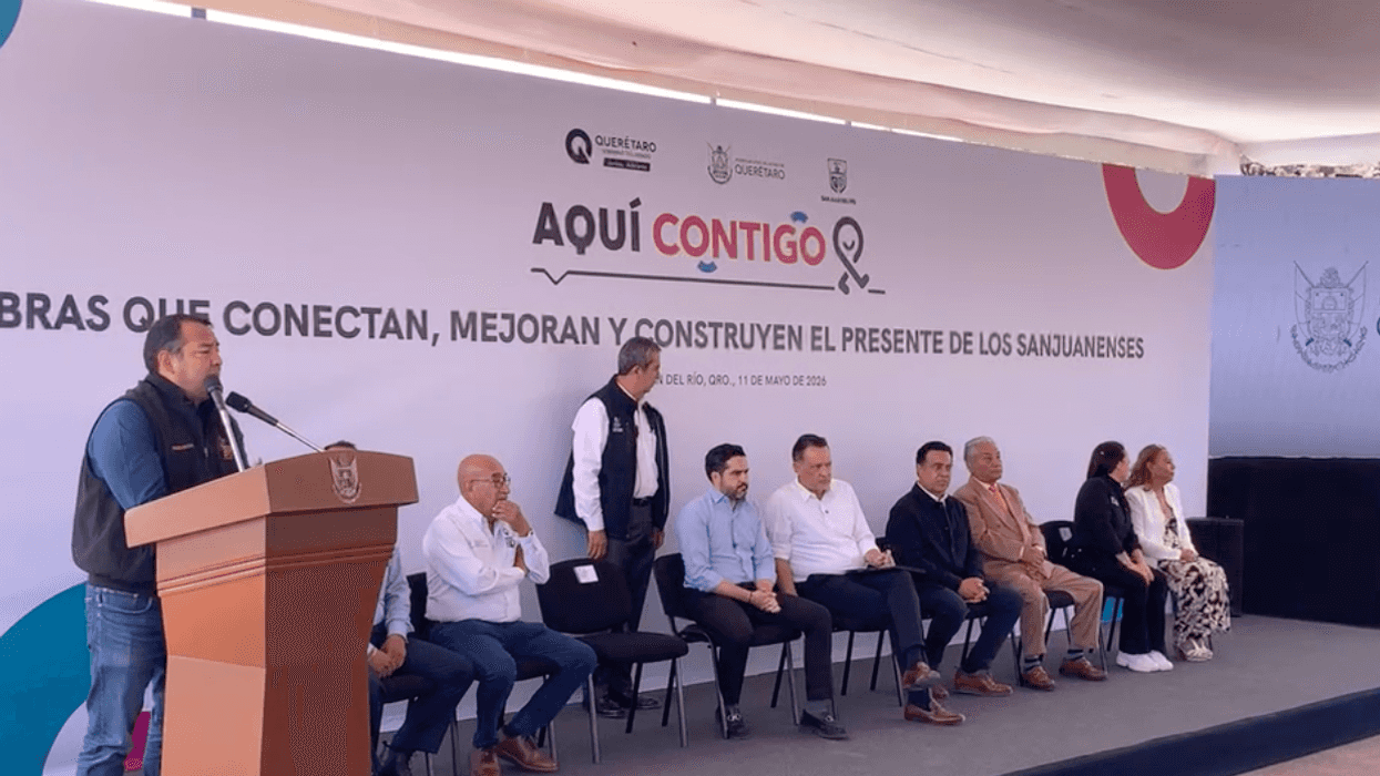 Mauricio Kuri y Roberto Cabrera entregan explanada renovada de 3,021 m² en el Tianguis Fundadores de San Juan del Río