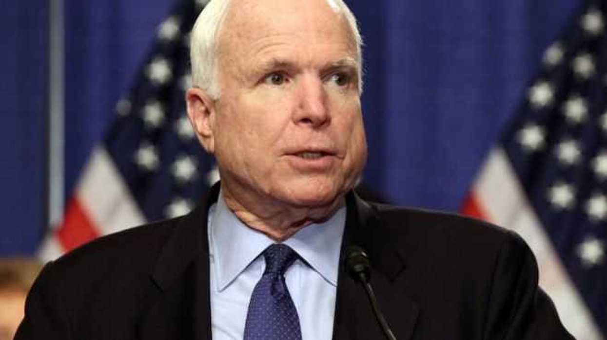 mccain-promueve-plan-de-proteccion-dreamers-sin-dinero-para-muro