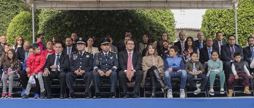 memo vega encabeza desfile militar en san juan del rio
