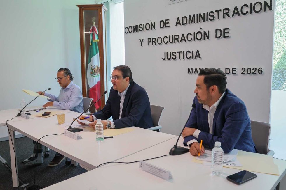 Memo Vega, presidente de la Comisi\u00f3n de Justicia del Congreso de Quer\u00e9taro, anuncia an\u00e1lisis de reforma penal por bloqueos carreteros.