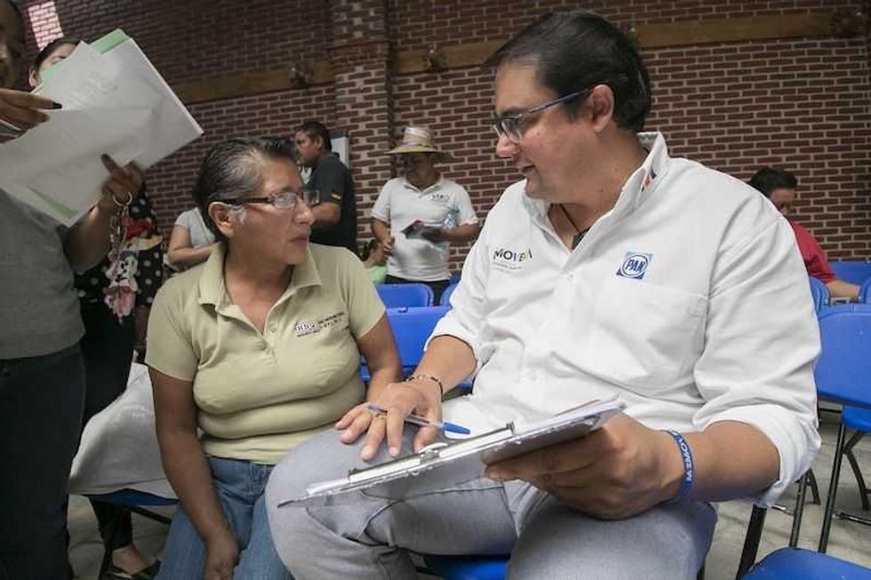 memo vega se compromete a incrementar programas sociales en loma linda