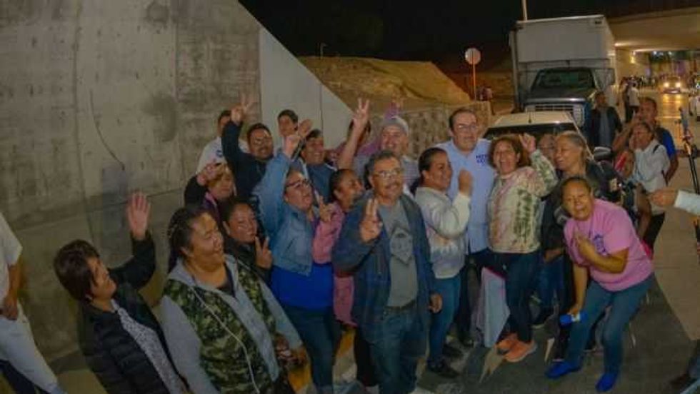 Memo y Roberto arrancan campaña a medianoche en San Juan del Río.