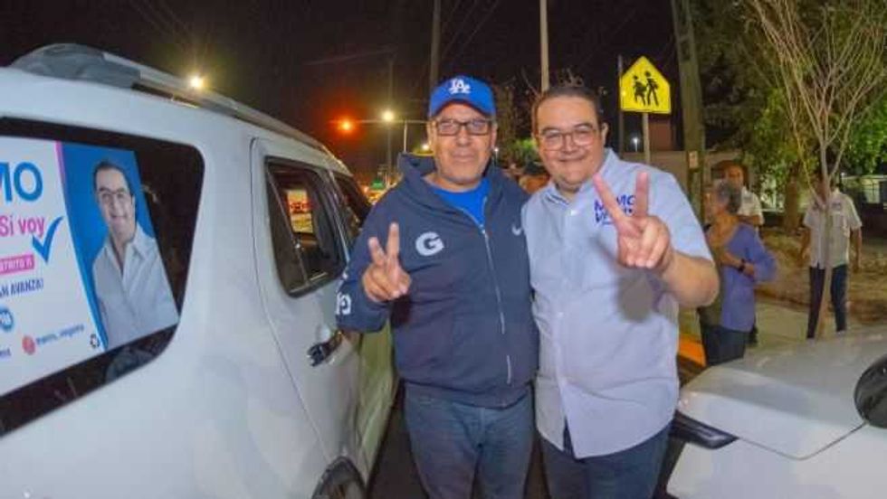 Memo y Roberto arrancan campaña a medianoche en San Juan del Río.