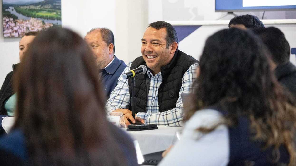 Mesa de trabajo del Sistema de Participación Ciudadana en San Juan del Río con el alcalde Roberto Cabrera Valencia y funcionarios municipales