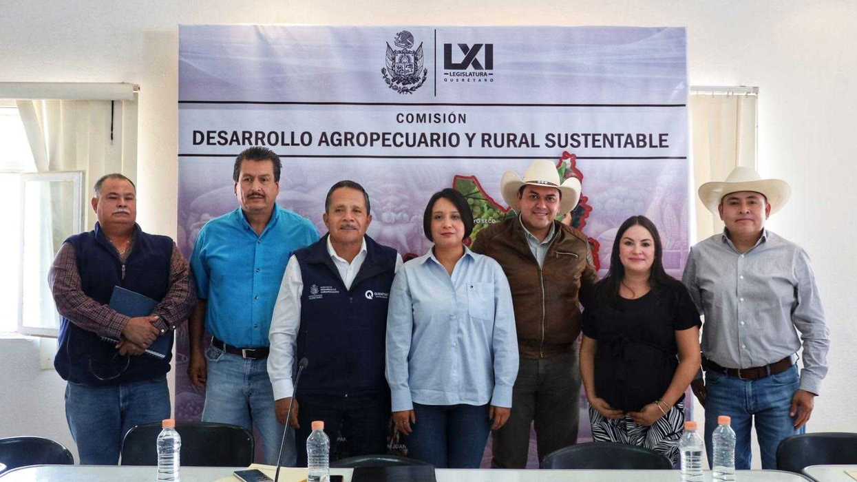 Mesa de trabajo para armonización de la Ley General de Aguas en Pedro Escobedo Querétaro con diputada Sully Mauricio y autoridades