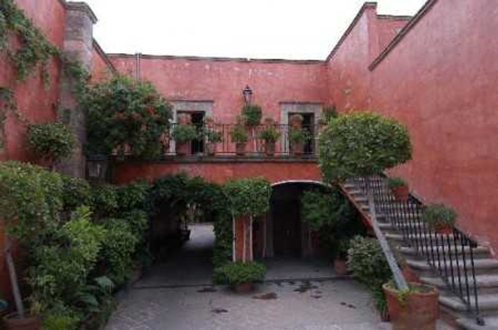 Mesón de Santa Rosa.