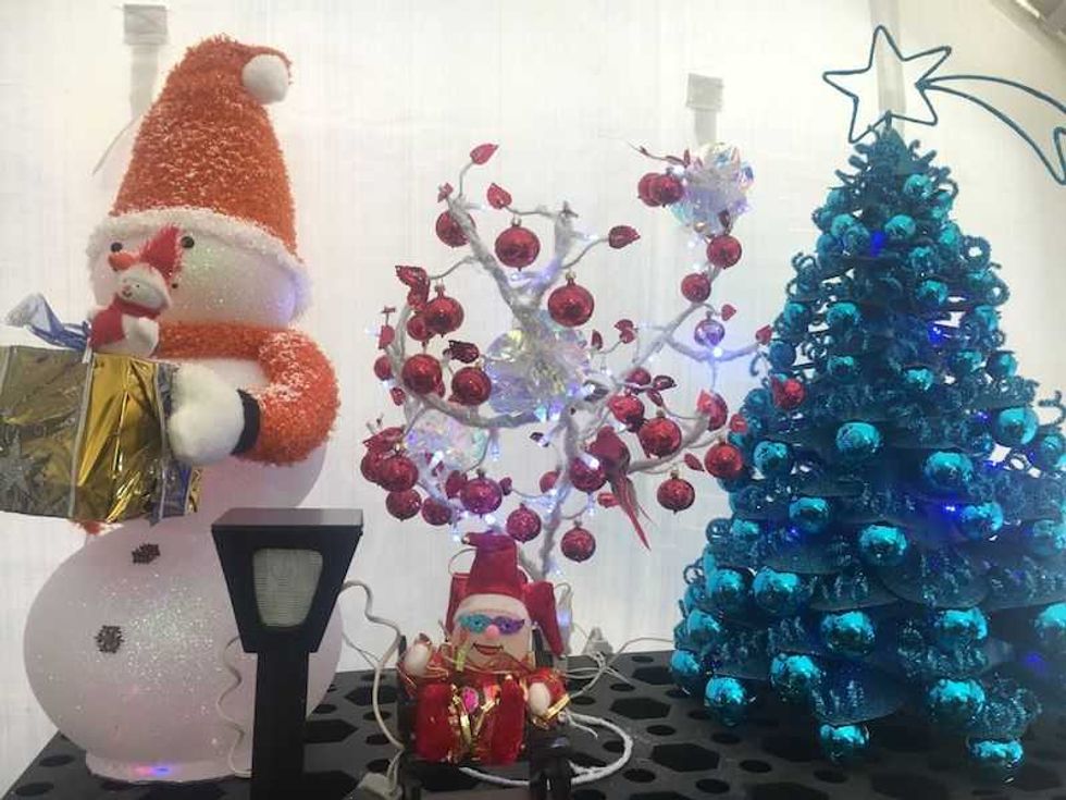 mexicanos visten la navidad con esferas de chignahuapan pueblo magico 7