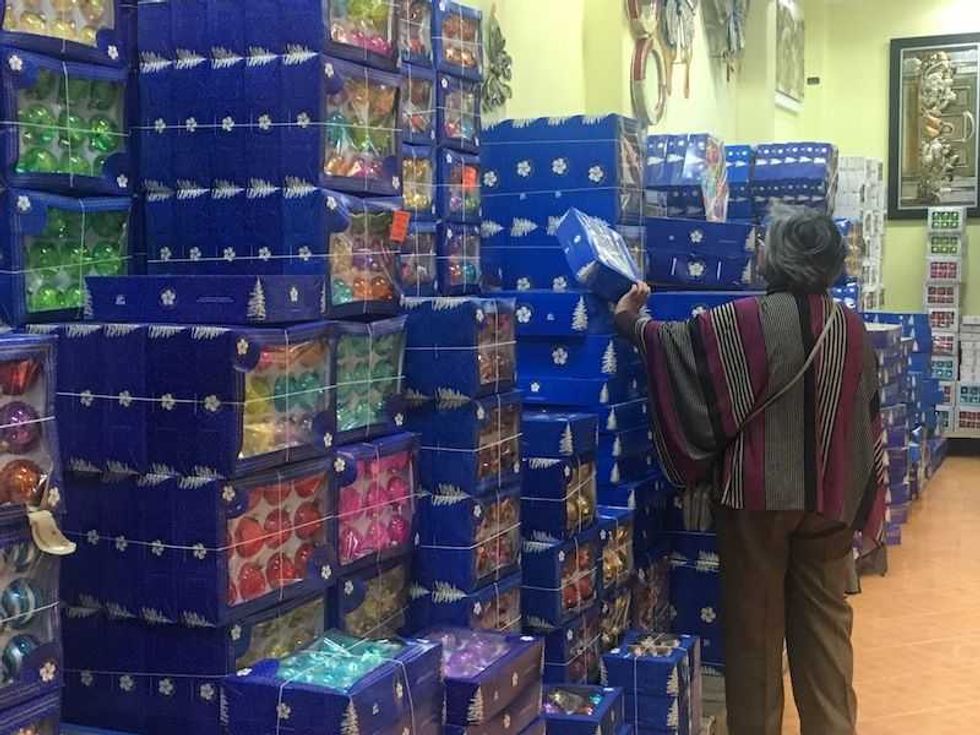 mexicanos visten la navidad con esferas de chignahuapan pueblo magico2