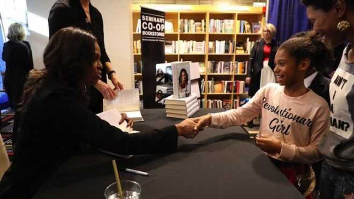 michelle-obama-presentara-su-libro-ante-20-mil-personas-en-londres