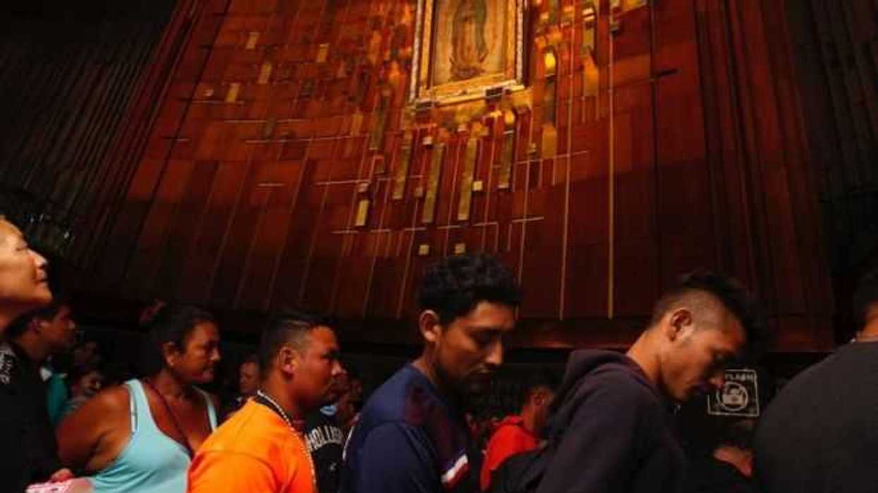 Migrantes visitan Basílica de Guadalupe