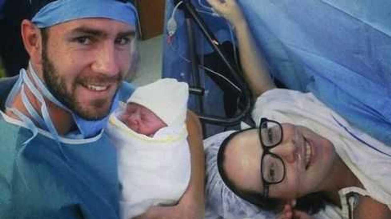 Miguel Layún se estrena como papá.