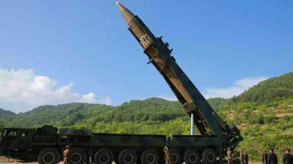 misil-hwasong-15-principal-atraccion-de-festival-de-hielo-en-norcorea