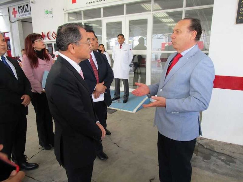 mitsubishi hace donacion de equipo a cruz roja san juan 4