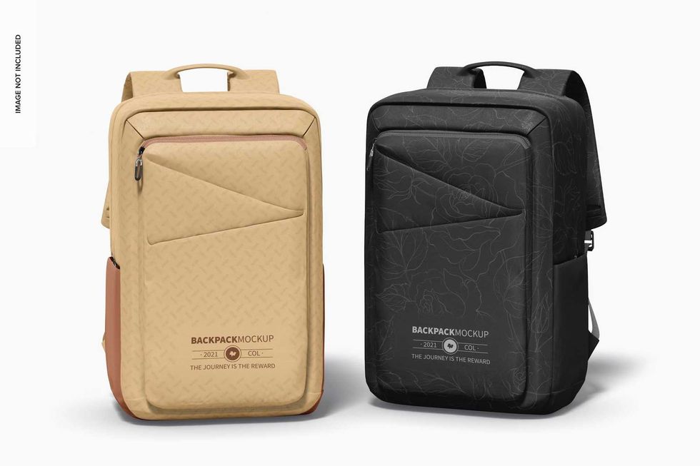 Mochila ejecutiva de dise\u00f1o minimalista sobre escritorio con laptop, accesorios y tendencia de movilidad profesional M\u00e9xico 2026