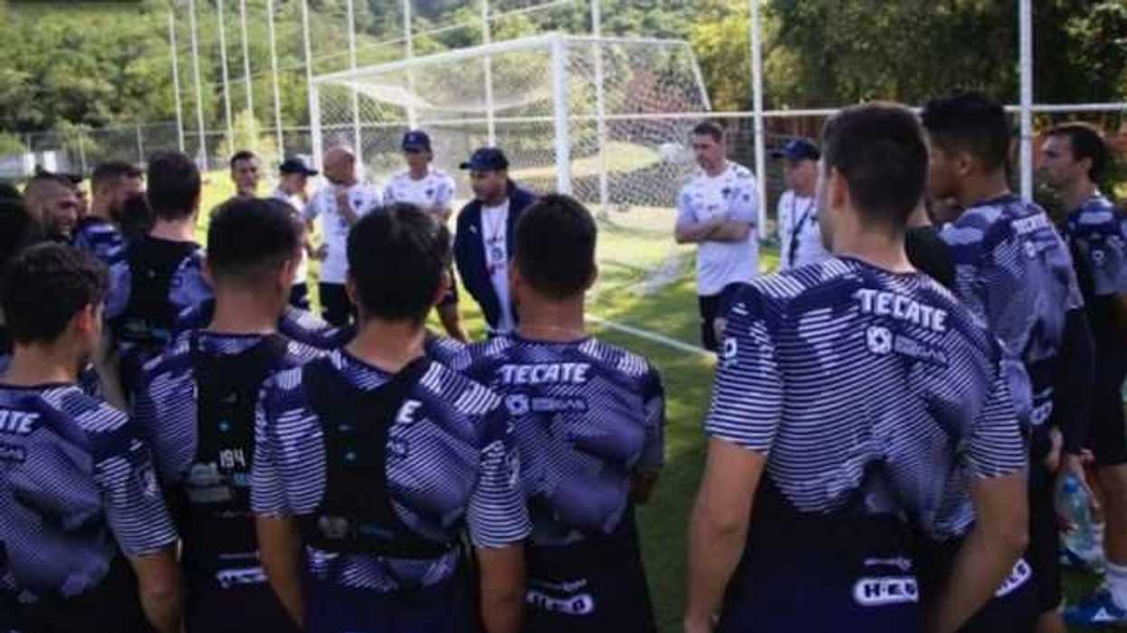 mohamed-y-de-nigris-viven-intenso-primer-entrenamiento-con-monterrey