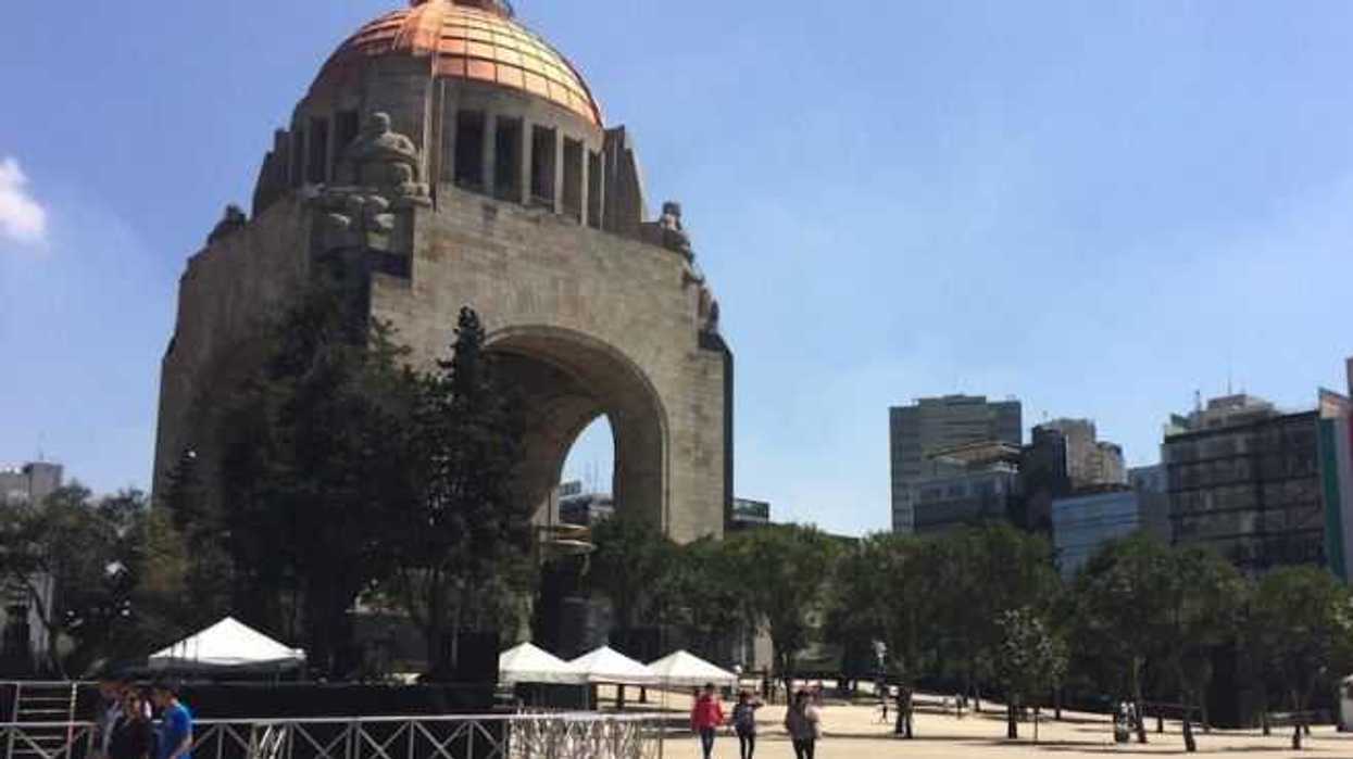 monumento-a-la-revolucion-punto-la-capital-llevar-viveres