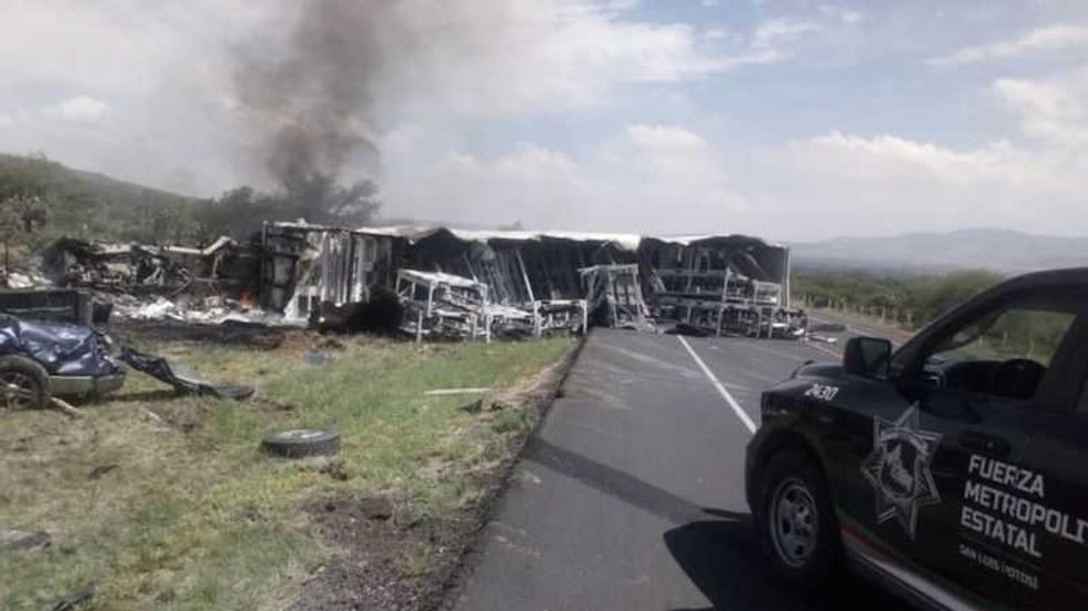 mueren seis personas por accidente carretero en san luis potosi 1