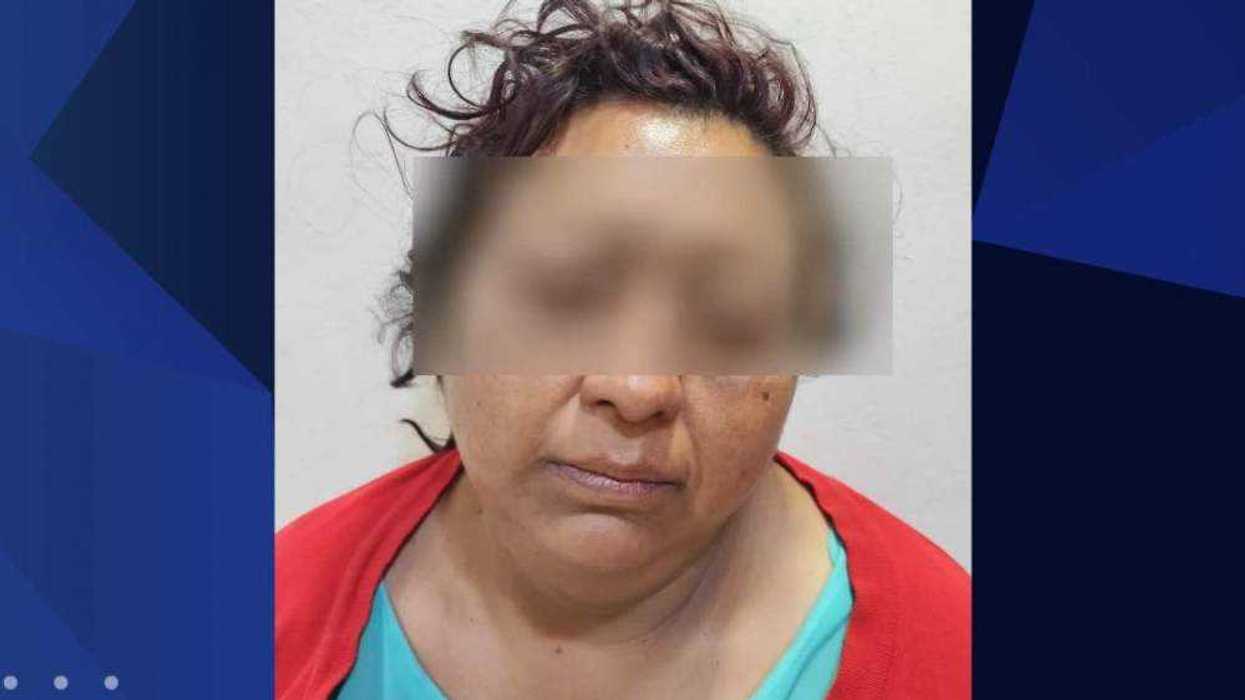 Mujer detenida por presunta violencia de género en San Juan del Río.