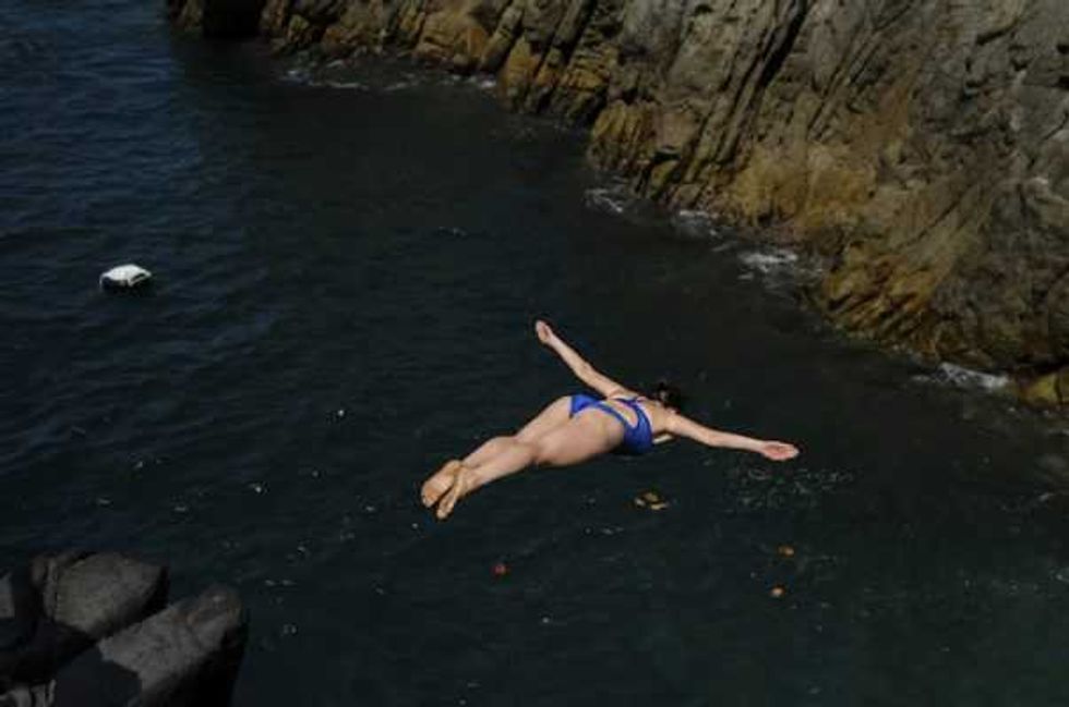 mujeres clavadistas en la quebrada acapulco 3