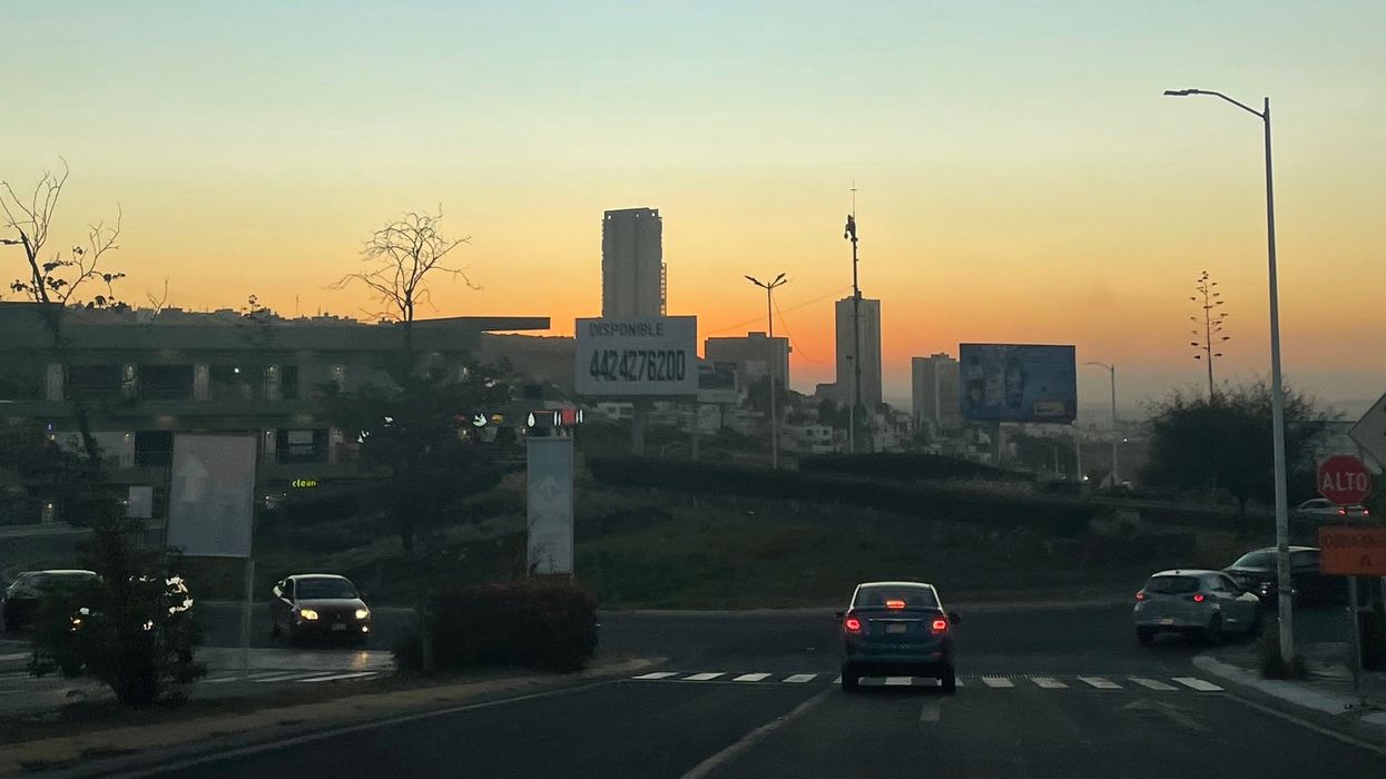 Municipio retiró 380 estructuras publicitarias irregulares en ocho operativos.