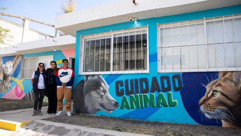 Mural de protección animal inaugurado en instalaciones de la Dirección de Cuidado Animal en San Juan del Río.