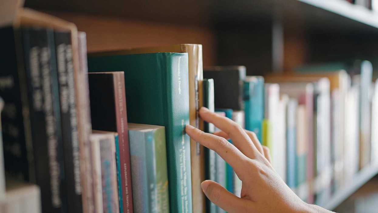 Niñas y niños participan en actividades recreativas y de lectura en la Biblioteca Gildardo Rangel Andrade, ubicada en la antigua estación de Hércules, en Querétaro