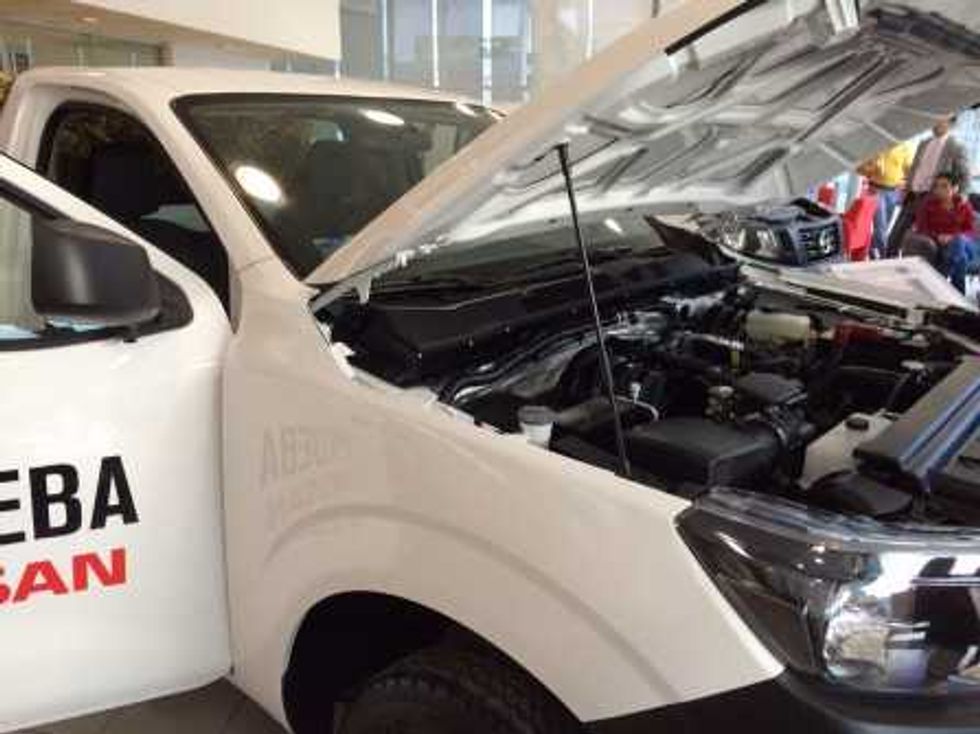 NISSAN NP300.