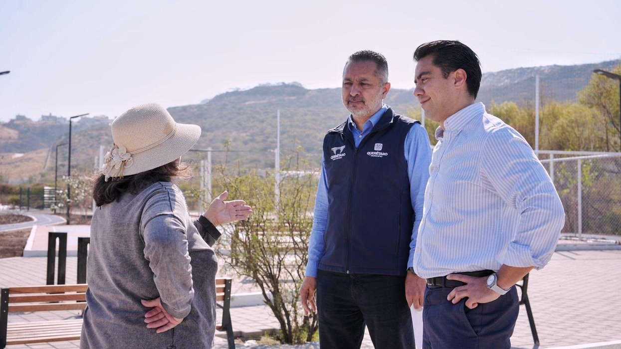 Nuevo parque público en colonia Palmares delegación Epigmenio González Querétaro con trotapista y área de calistenia