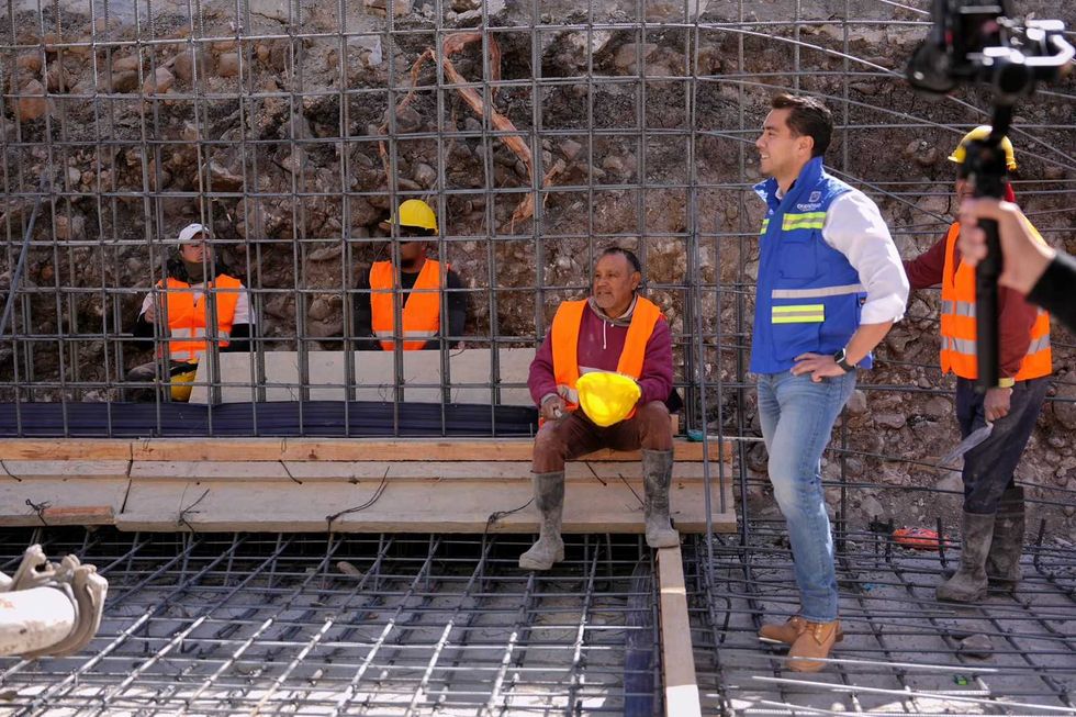 Obra hidrosanitaria en calle Obreros de la colonia San Pedrito Pe\u00f1uelas incluye caj\u00f3n pluvial de 120 metros en Quer\u00e9taro