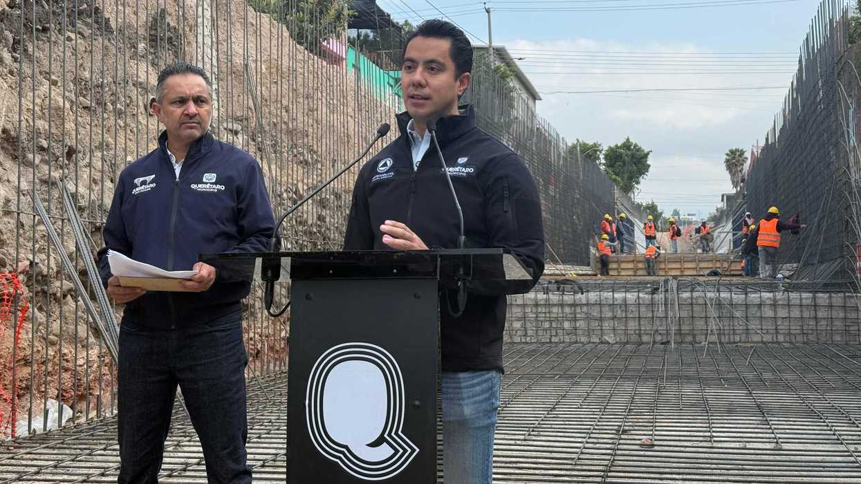 Obras de construcción del nuevo Dren Peñuelas en Querétaro con cajones de concreto para prevenir inundaciones por lluvias