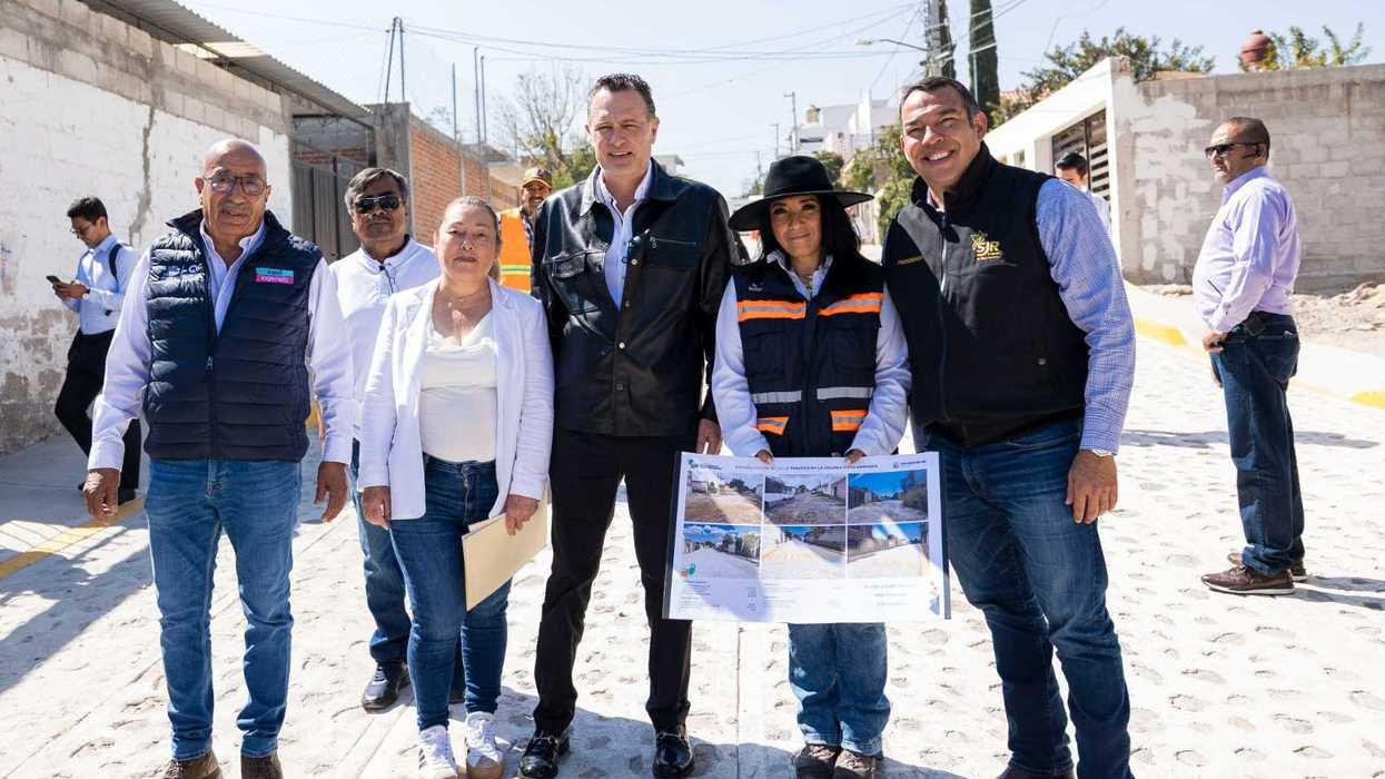 Obras de rehabilitación urbana en colonia Vista Hermosa, San Juan del Río, con pavimento empedrado y banquetas nuevas financiadas con 11.6 mdp del gobierno estatal de Querétaro