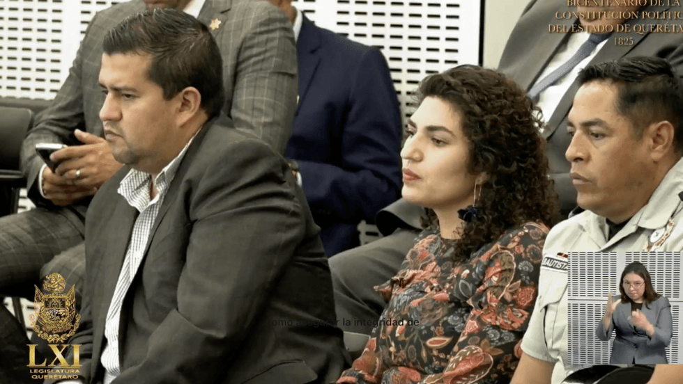 olo 13 diputados escuchan informe tras abandono de bancadas de Morena y PT.