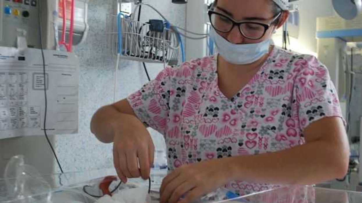 Operadora auxilia nacimiento de bebé en llamada al 066 en Jalisco