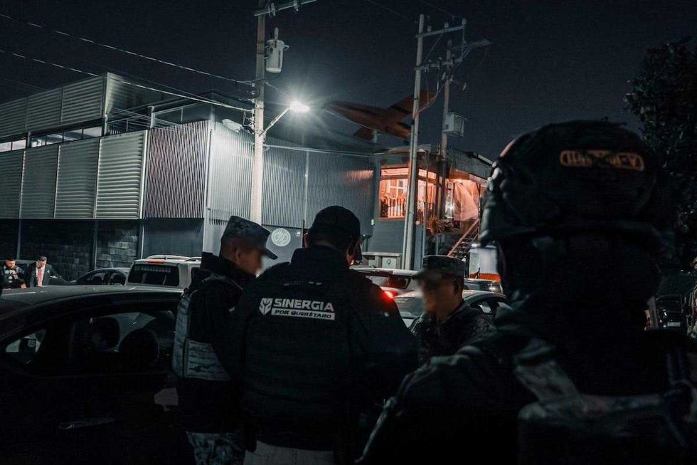 Operativo cateo bar Quer\u00e9taro Fiscal\u00eda detenidos clandestinaje cohecho Sinergia abril 2026
