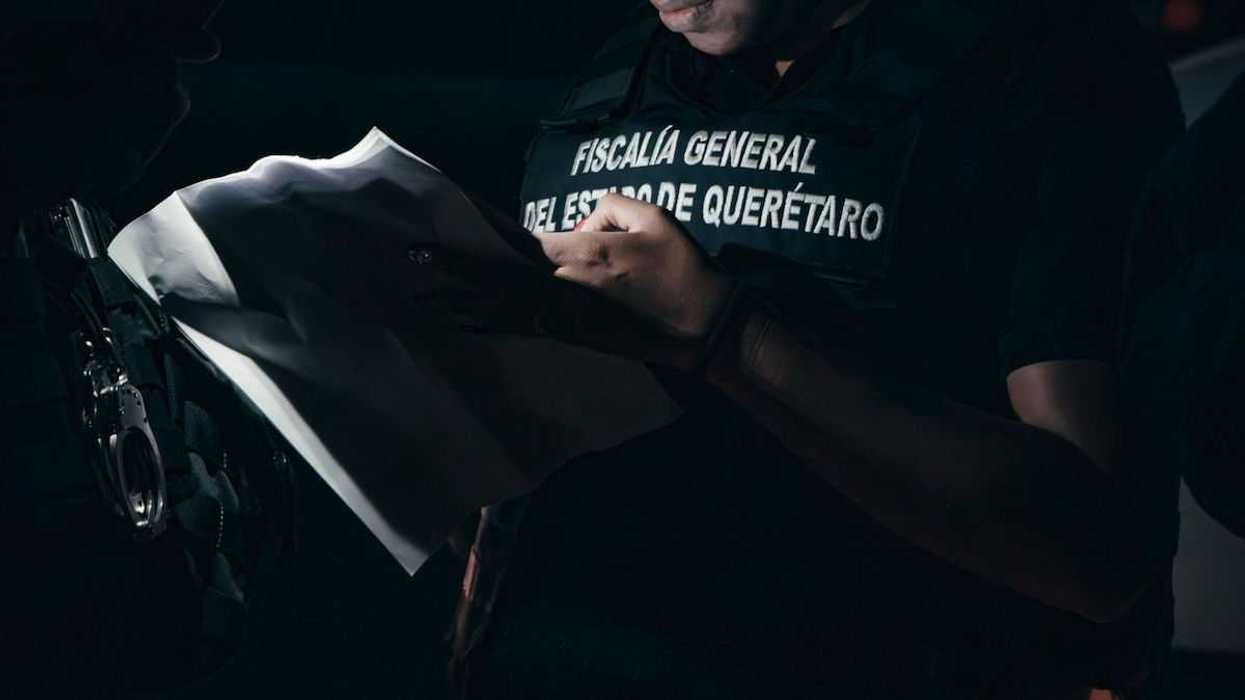 Operativo de cateo de la Fiscalía de Querétaro en la colonia San Juan Bosco de San Juan del Río con apoyo de fuerzas federales