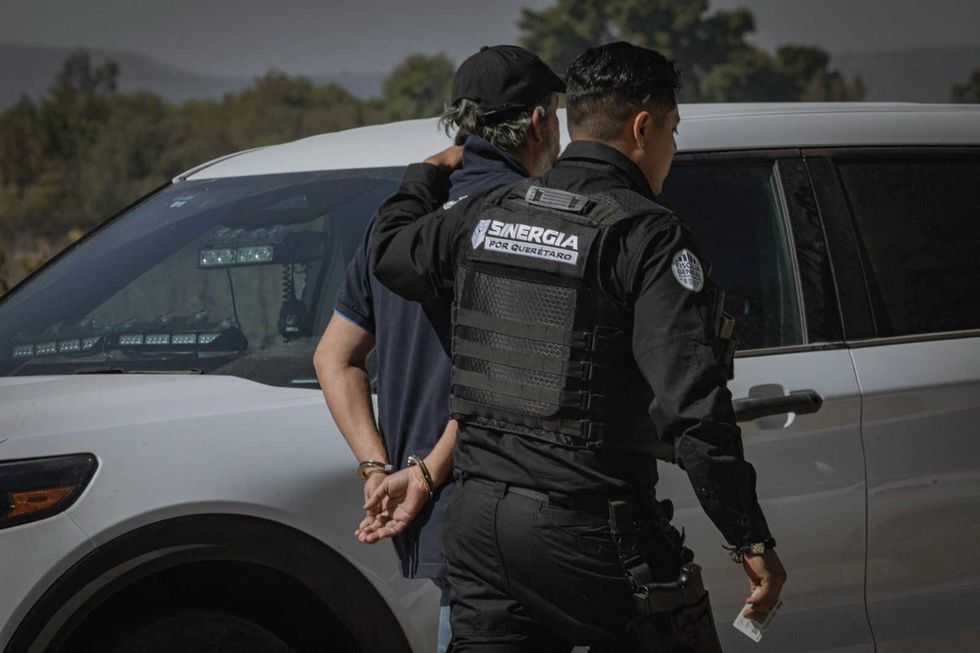 Operativo de cateo en vi\u00f1edo La Redonda de Ezequiel Montes con participaci\u00f3n de Fiscal\u00eda de Quer\u00e9taro y corporaciones de seguridad