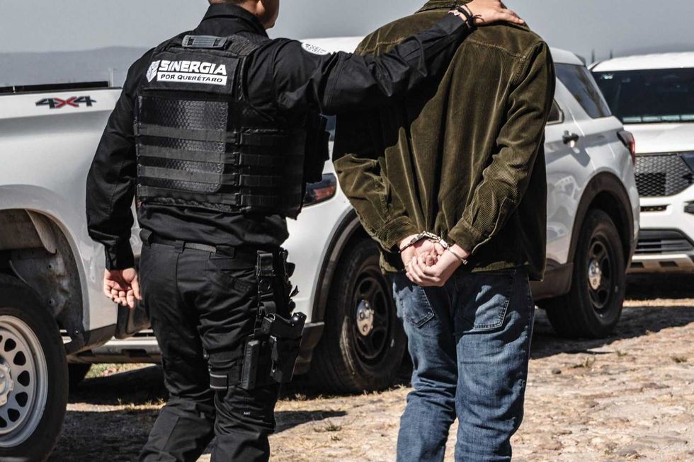 Operativo de cateo en vi\u00f1edo La Redonda de Ezequiel Montes con participaci\u00f3n de Fiscal\u00eda de Quer\u00e9taro y corporaciones de seguridad