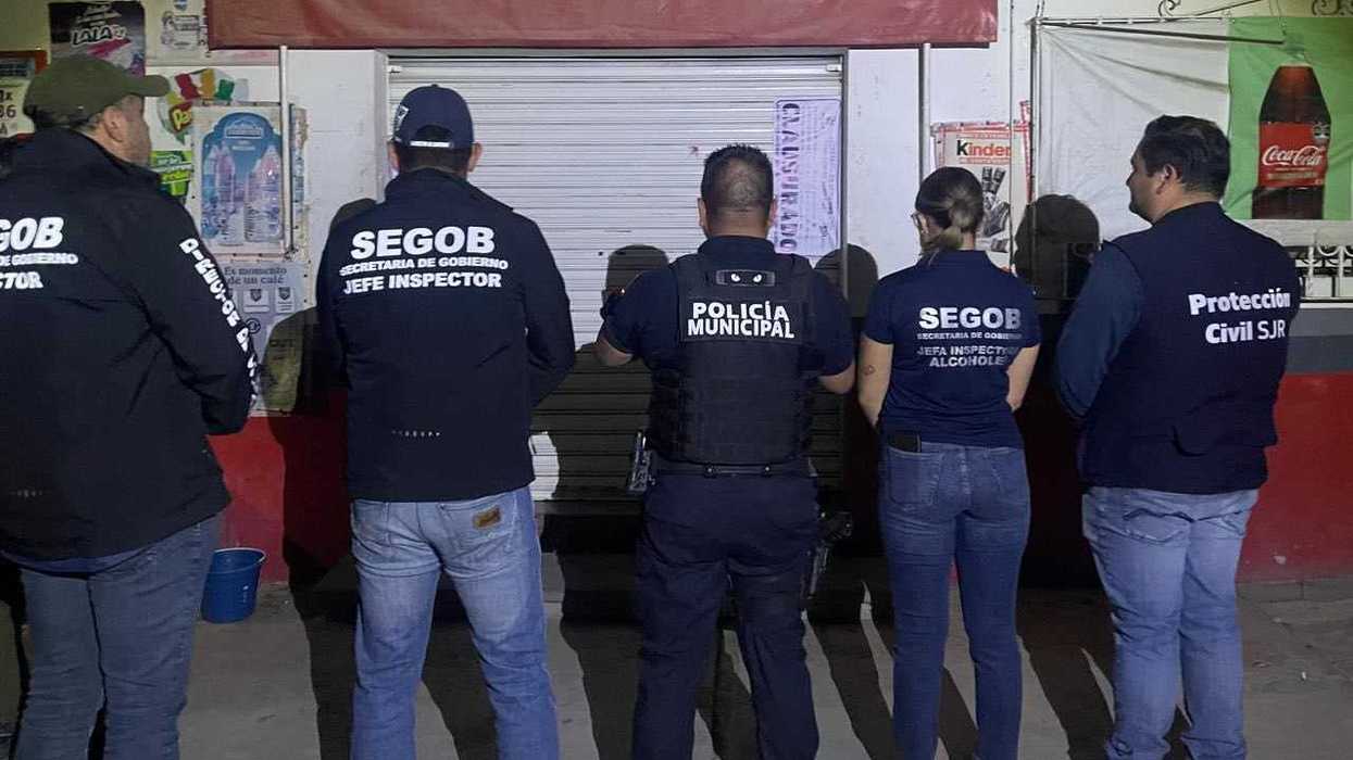 Operativo de inspección de la Secretaría de Gobierno municipal en San Miguel Galindo San Juan del Río suspende establecimiento por alcohol irregular