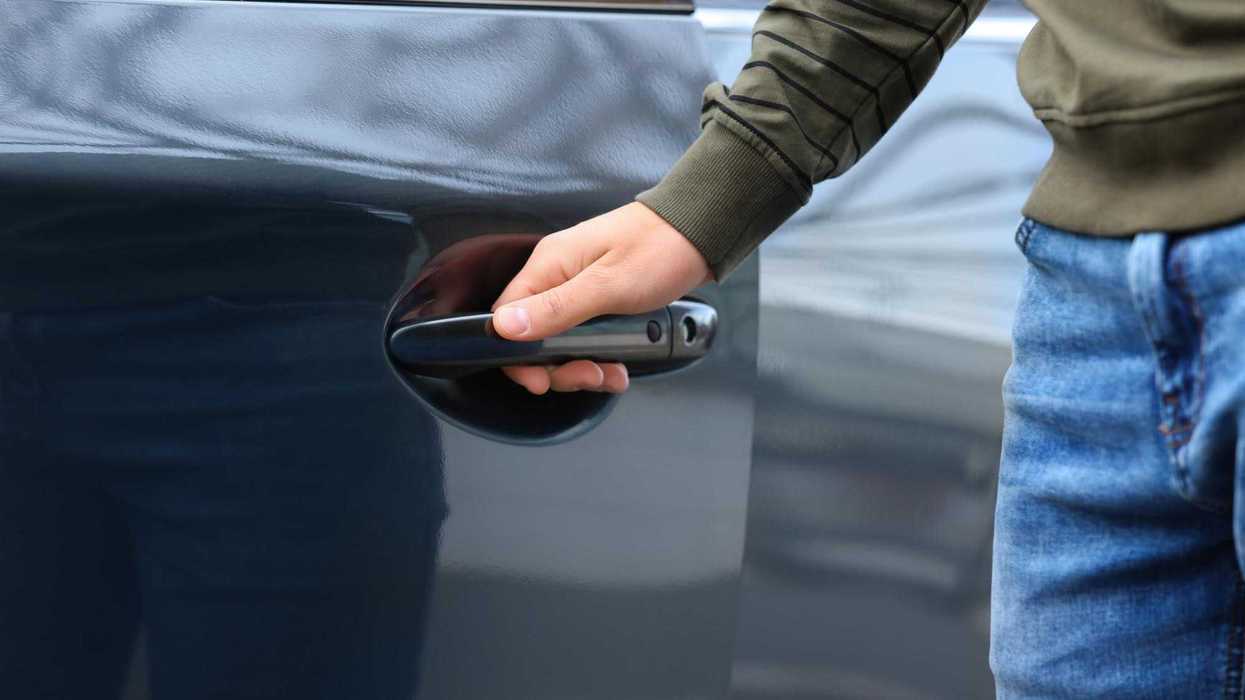 Operativo de la policía municipal de Querétaro en delegación Santa Rosa Jáuregui durante despliegue de seguridad