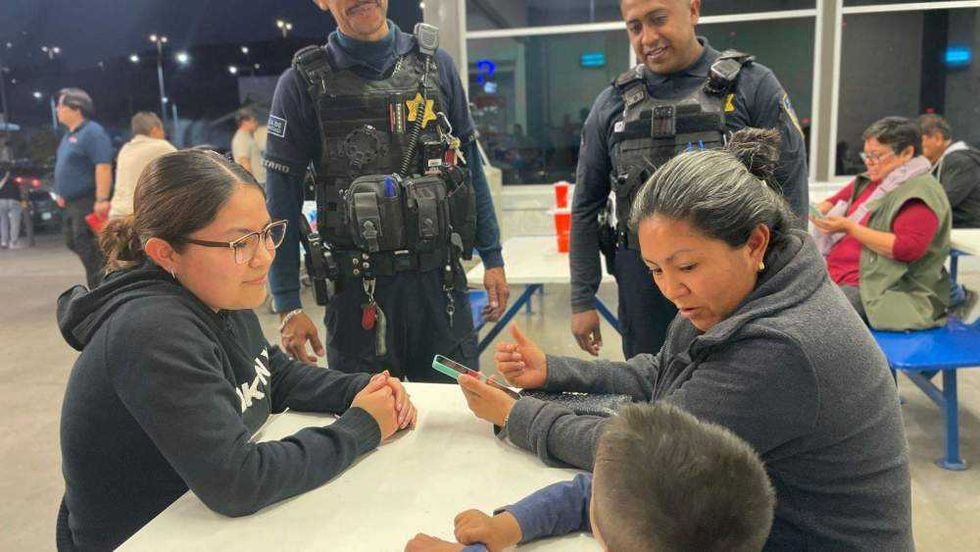 Operativo de seguridad municipal en Querétaro durante Buen Fin 2025. SSPMQ mantuvo cobertura en 46 centros comerciales y 24 tianguis entre el 13 y 17 de noviembre.