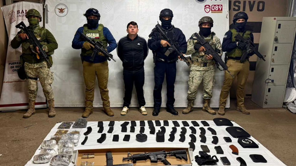 Operativo FESC captura con arsenal y lanzagranadas en Mexicali Baja California.