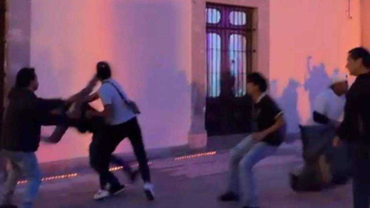 Operativo municipal en el Centro Histórico de Querétaro durante enfrentamiento con artesanos ambulantes el fin de semana.