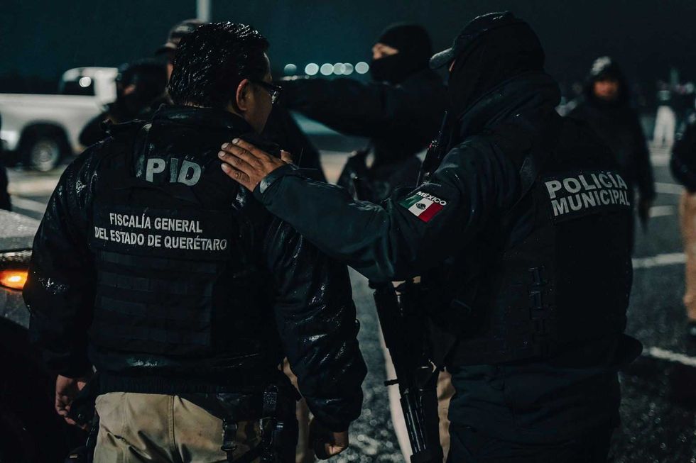 Operativo nocturno de Fiscal\u00eda de Quer\u00e9taro con participaci\u00f3n de fuerzas federales y estatales