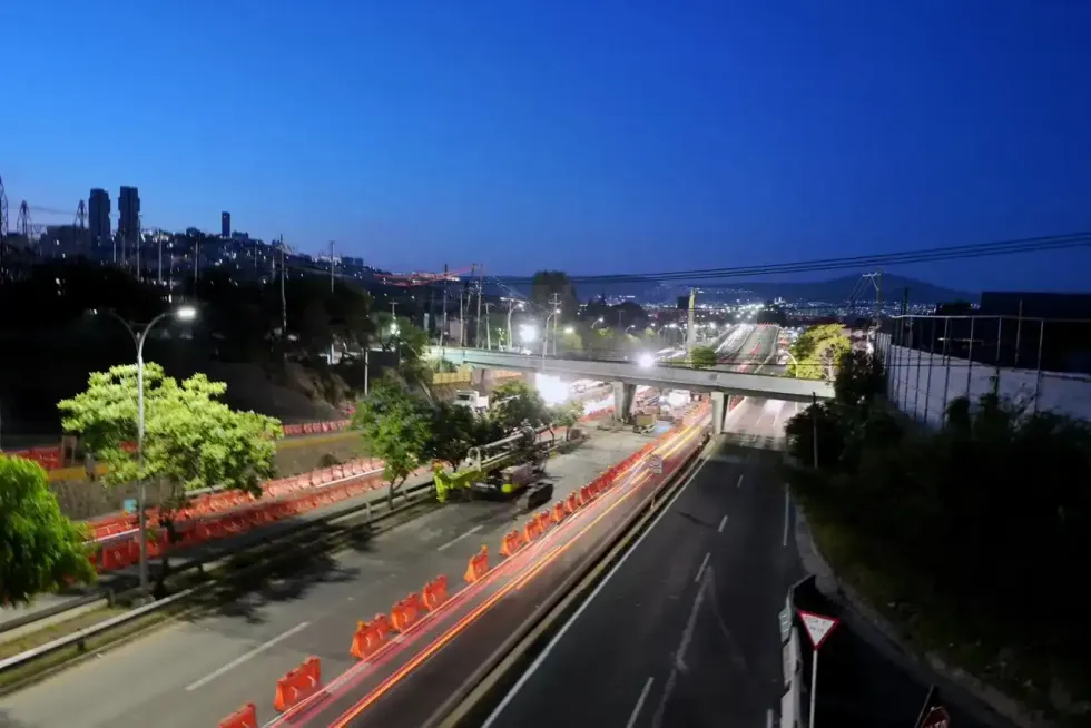 Operativo vial en bulevar Bernardo Quintana por obras del tren M\u00e9xico-Quer\u00e9taro, Quer\u00e9taro, julio de 2026