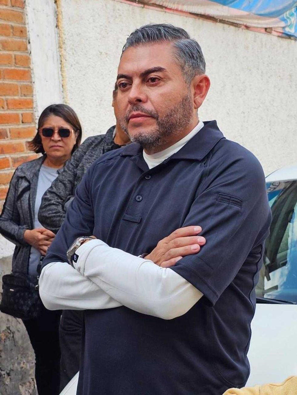 Orlando Ch\u00e1vez Landaverde, secretario de Seguridad P\u00fablica, durante reuni\u00f3n con vecinos de Las Arboledas en San Juan del R\u00edo