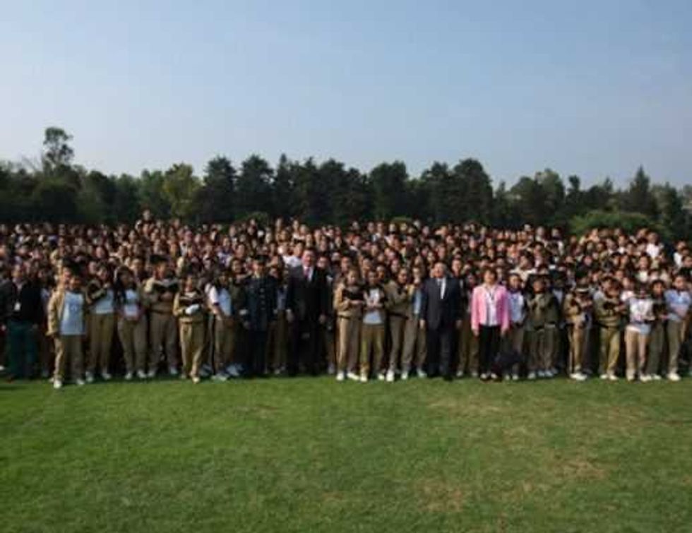 osorio chong encabeza izamiento la bandera nacional 1