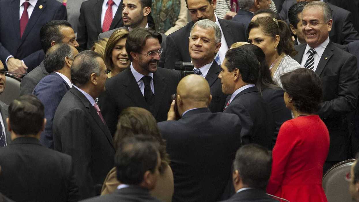 OTORGAN MEDALLA AL MÉRITO CÍVICO A FERNANDO LANDEROS VERDUGO