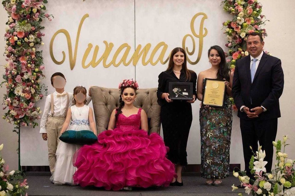 P\u00fablico e invitados especiales entre los asistentes a los LIV Juegos Florales San Juan del R\u00edo 2026